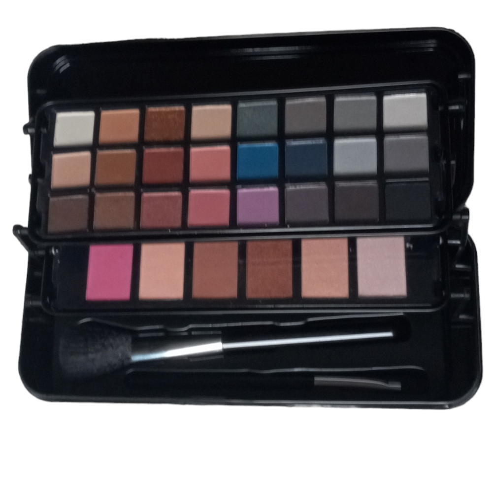 Never Used Eyeshadow and Blush Pallette Combo Case